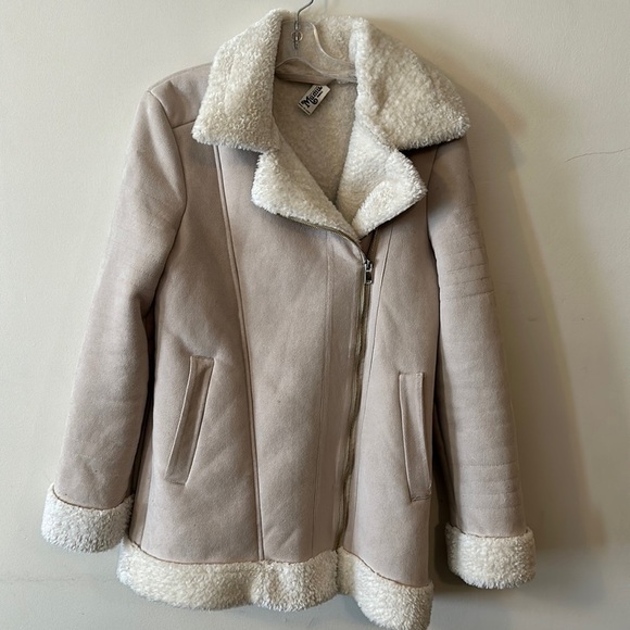 SHOW Me Your Mumu Calgary Coat in Horchata Faux Suede Cream Shearling - Picture 4 of 14